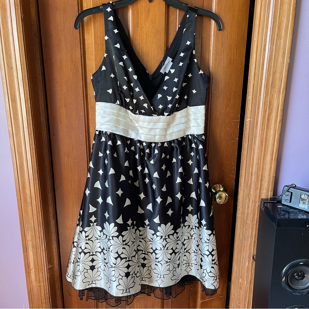 Speechless black and white cocktail dress